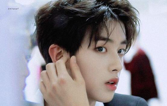 말도 예쁘게 하고 인성갑인 울 민규 뽑아주라