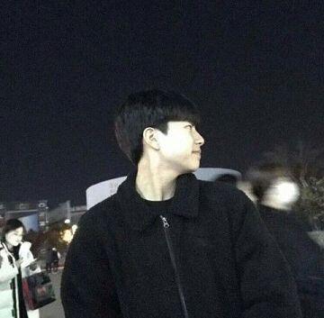 우리 진우 ㅜㅜㅜㅜ 살려죠 ㅜㅜㅜㅜㅜ 진우 살려서 우리 같이 10년 넘게 덕질하며 살자 ㅜㅜㅜㅜ