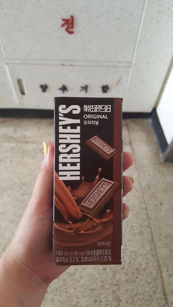 나 지에스꺼 가져간다했던 레더야 맛있는 초코우유 선물해준 레주도 사용 안해준 레더들도 다들 넘모 고맙고 오늘 하루도 내일도 모레도 좋은하루하루 