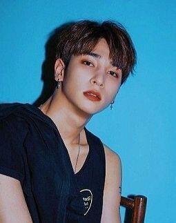 나... 이번에 움직여보고 한결이로 갈아탔어 (늦게 알아봐서 너무 미안함ㅜㅜ) 근데 진짜 처돌았어 얼굴 너무 내취향 새로운 취향 찾았고 눈뜨게됨