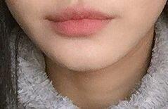 연하게 바르는데 사진찍으니까 더 연해지네 ,,