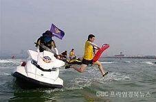 >>2 언제 그렇게 깊은데까지 간거야!!! 기다려 내가 구하러갈게!