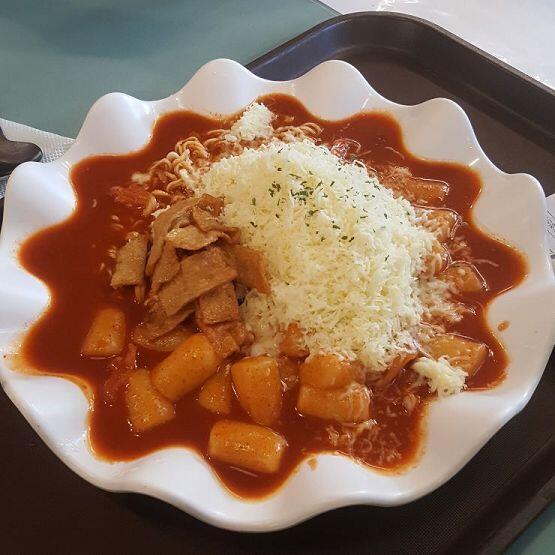 떡볶이 먹고싶다 피자 먹고싶따ㅠㅜㅜㅠㅠㅠㅠㅠ