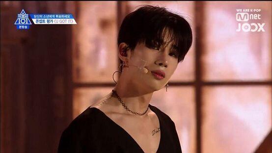한승우.. 앓다죽을 우리 승우... 이제 엑스원 한승우네ㅎㅎ 암튼 진짜 그 크다란게 목소리는 존나미성에다가 음색오지는것도 개좋고 말하는거랑 웃는