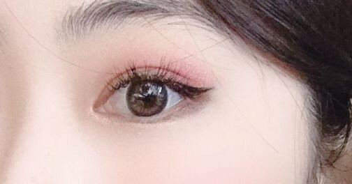 난 속눈썹 연장해서 아이라인은 눈꼬리만 그령 ㅎㅎ 나 누군지 추측되는 사람은 모른척 해주깅~~~