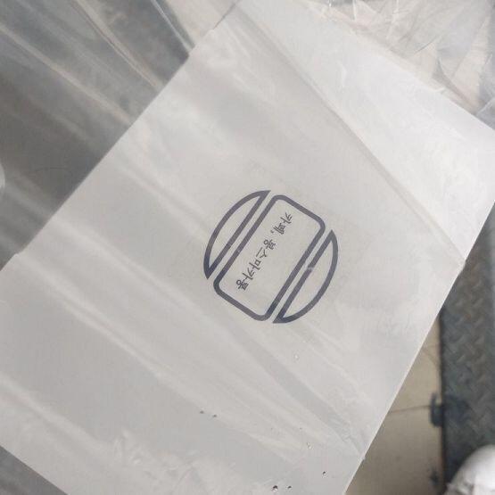 사서 짝녀 기다리는 중이야!! 근데 비 다맞았어 만나면 어떡하지 쪽팔ㄹ려ㅜㅜㅜ