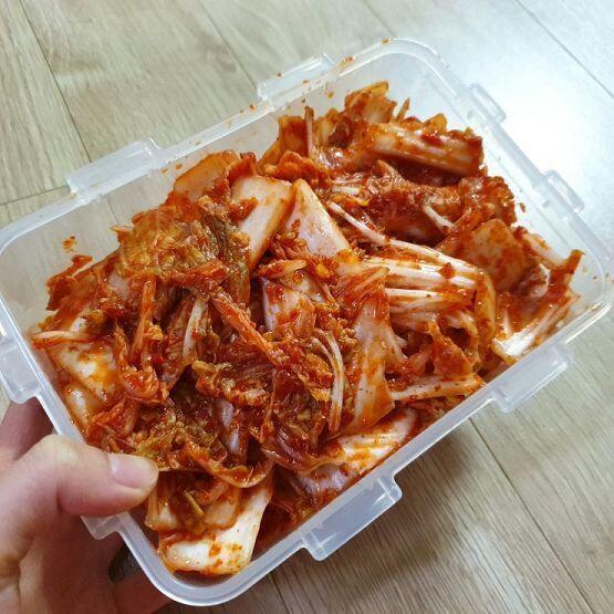 떡볶이 양념반, 간장반 칼국수 겉절이