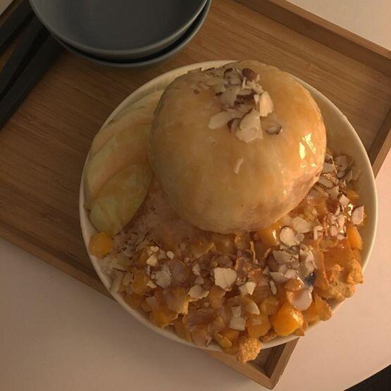 특이하진 않지만 복숭아 빙수! 엄청 맛있었어