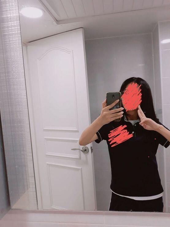 위에가 원래 머리고 밑에가 지금머리야ㅠㅠㅠㅠㅠ내가 왜이렇게까지 고민하는지 알겠지ㅠㅠㅠㅠ심지어 내일 학원에서 오랜만에 좋아하는애랑 수업하는날이라서