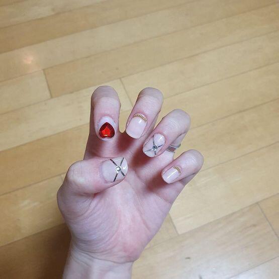 이건 나무 급해게 해서인지 너무 미흡해 보인다... 라인테이프도 엉성하게 붙어 있고