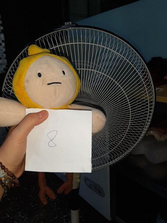 아 난 팔찌 때문에 누군제 티가 나는구나..