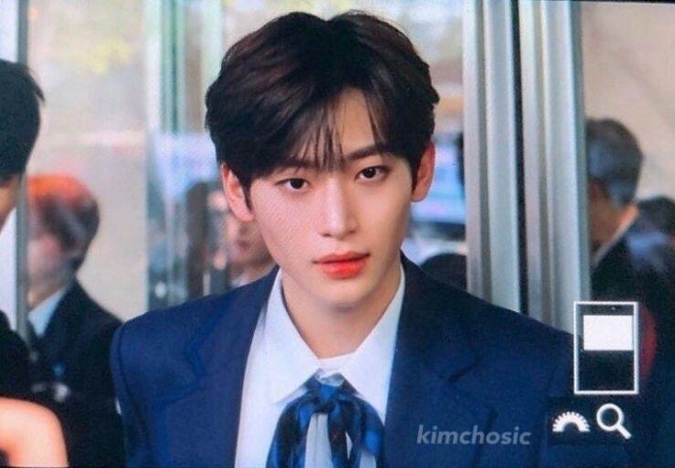 음색최애 김채원 얼굴최애 구정모 다들 이뻐이뻐 정모직캠 한번만 봐줘....