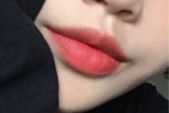난 요새 얼태기라 틴트 뭘 발라도 맘에 안 들어...