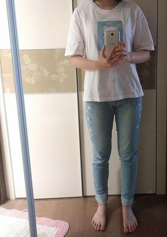 이게 앞모습인데 너무 유치하게 입는 것 같지 않아??ㅠ 무난하게 입으려는데 이렇게 입는 거 괜찮을까??ㅠㅠ