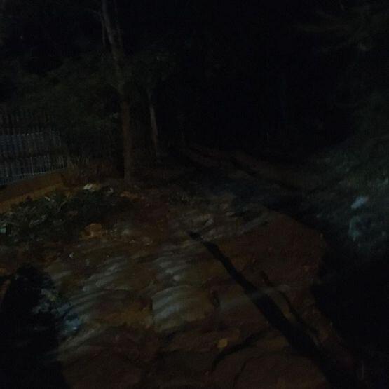 너네가 안믿을까봐 사진 첨부할께 ㅜㅜ.. 끌려가면서 찍은거고 어두워서 잘 보일진 모르겠다..