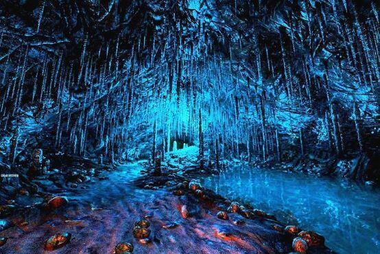Dear Esther 근데 이건 워킹 시뮬겜 좋아하는 사람들 사이에서도 메불메가 갈리니 유의