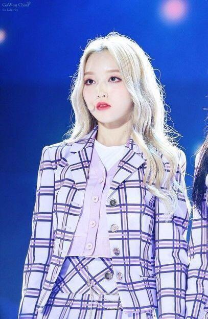이달소 고원ㅠㅠ멤버 수가 많아서 막 띄는 멤버는 아닌데 진짜 개성있고 독특해...진짜 예쁜데 턱이 고급져서 진짜 공주님같아,.....