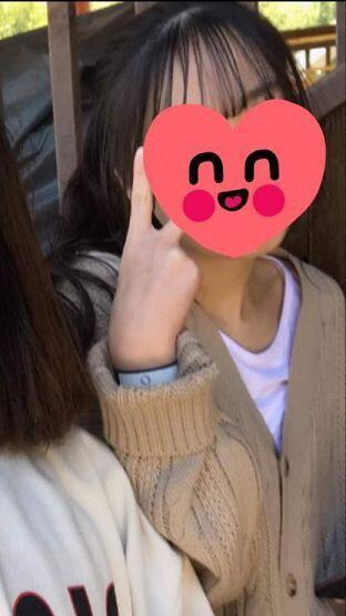 씁 아님 그냥 요런 가디건에 흰티 밑에는 블랙스키니?? 어땡 넘 밋밋하려나 ㅜㅜ