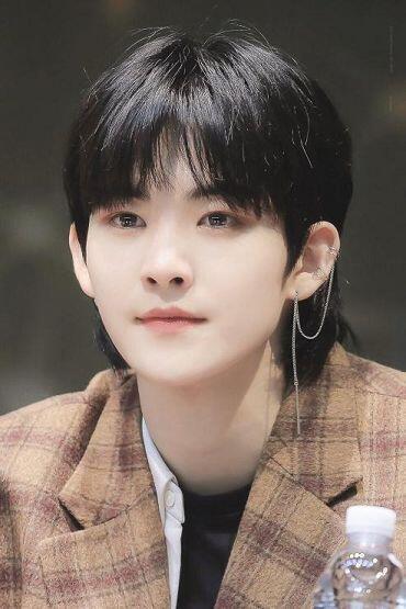 난 더보이즈 활 내가 진짜 좋아하는 멤인데 탈퇴설...으빡쳐...