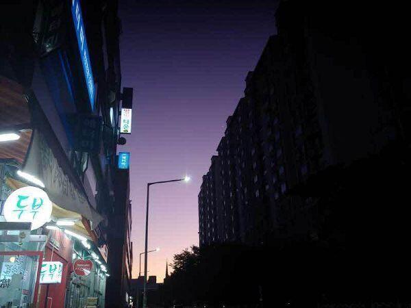 전에 학원갔다오면서 찍은거!
