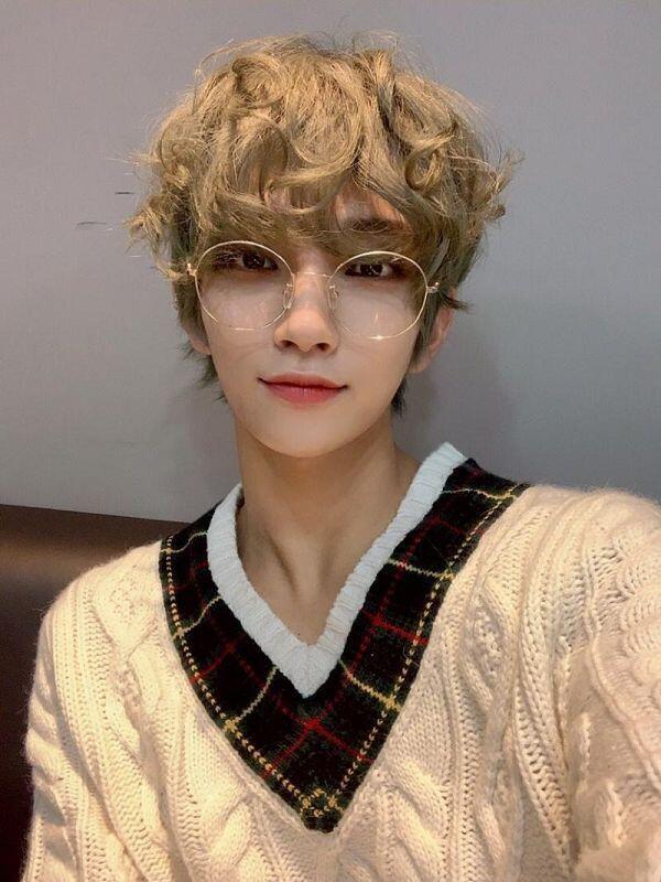 이거 완전 홍지수 아니냐 세븐틴 조슈아입니다