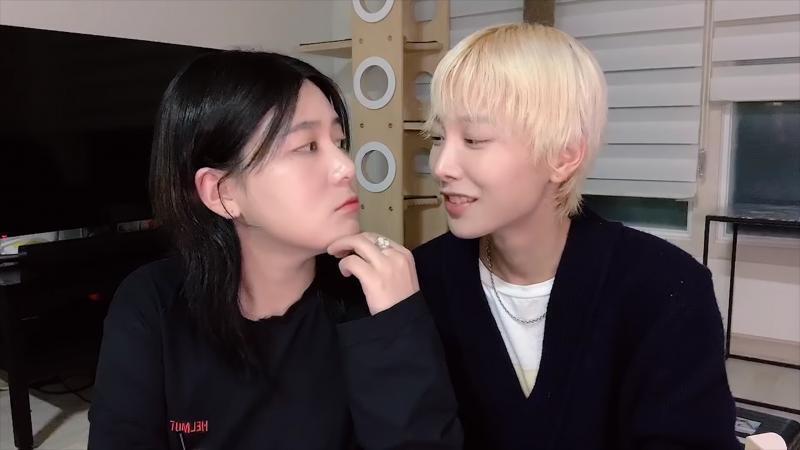 저 달달한 눈빛들 좀 봐ㅠㅠㅠㅠ오른쪽분 진짜 내 취향ㅠㅠㅠ