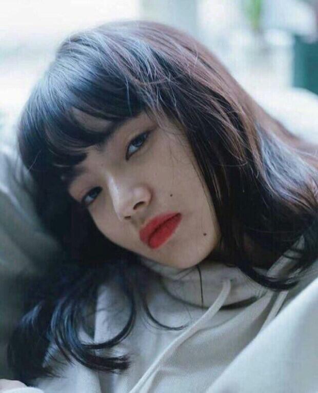 이런 느낌! 참고로 나는 쌍커풀이 짙고 눈매가 짧아 코는 높은데 복코이고 속눈썹은 위아래 다 긴 편