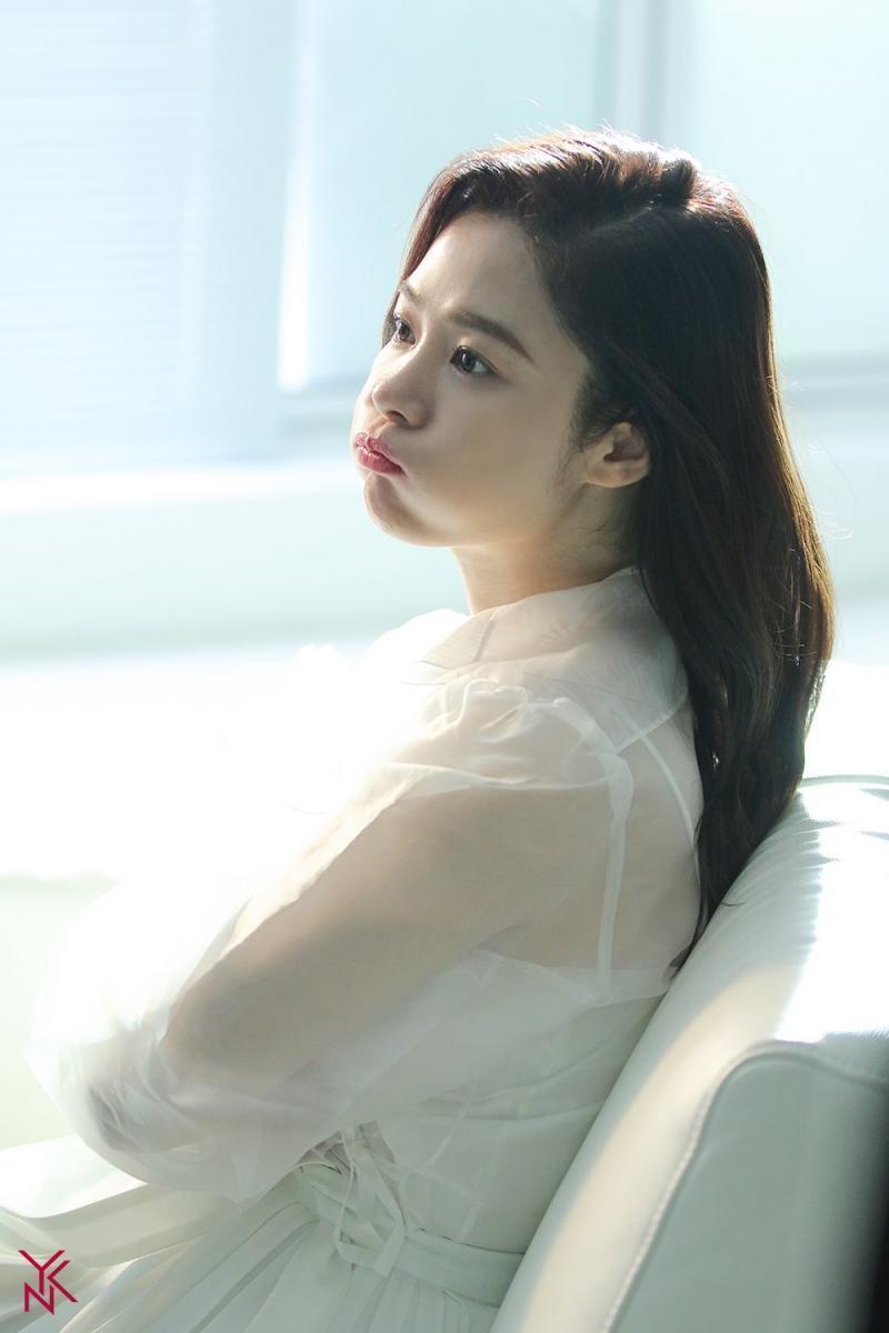체고조넘 김현주배우님 나오신 왓쳐 좀 봐조라..