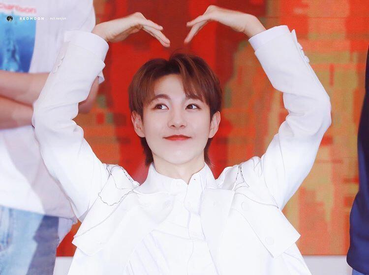 엔시티드림 런쥔!! 진짜 사슴 같이 생겼어,,