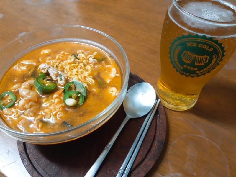 나는 라면 먹는뎅!