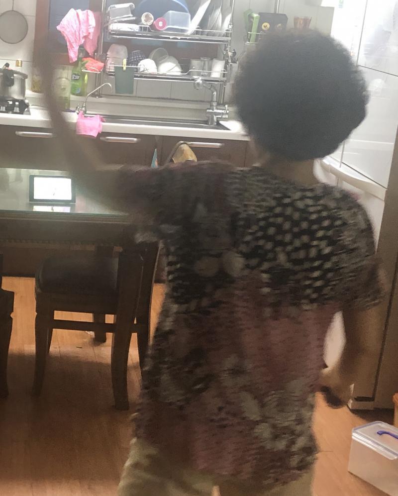Just Dance라고 알아?? 우리 어머니 환갑넘으셨는데 저 게임 하심 ㅋㅋㅋㅋ 귀여워 죽겠어!!!! ㅋㅋㅋㅋ