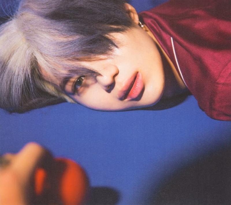 인사해 여기 태민이의 예쁜 쌍커풀!