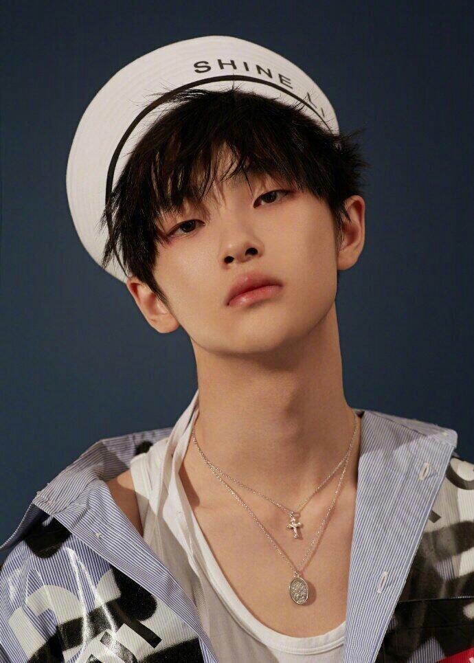 R1SE 조전난 Zhou Zhen Nan ㅠㅠㅠㅠㅠㅠㅠㅠㅠㅠㅠ