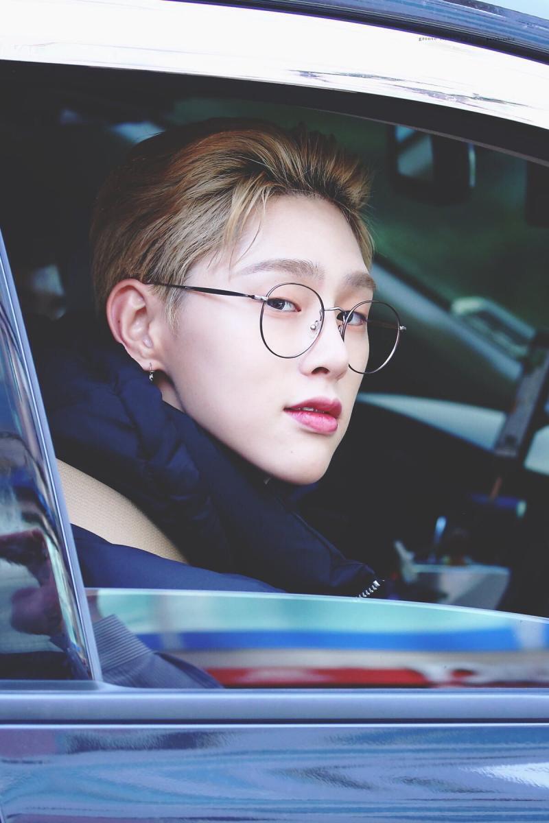 무쌍갑은 권현빈이지...키도 크고 겸댕이인데 왜 안 파ㅠㅠ