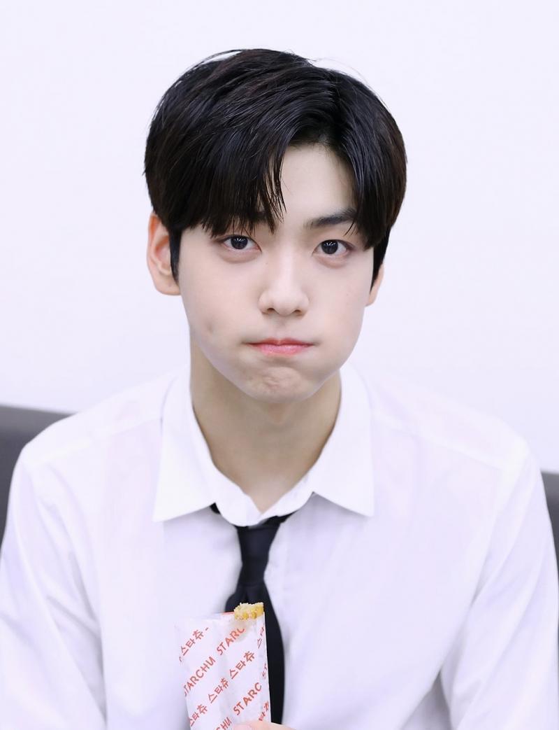 >>2 이 사진과 함께 올리려 했는데 스레세우기부터 첫 스레에는 그게 안되나 봄.