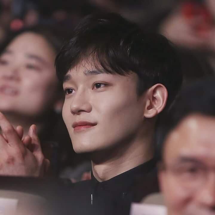 ㄹㅇ 엑소 파!! 컴백해서 떡밥 많고, 세계관 쩔어서 덕질할 맛 나. 진짜 완전 동안이고, 춤 노래 빠지는 것 하나 없이 다 골고루 잘해! 지뢰