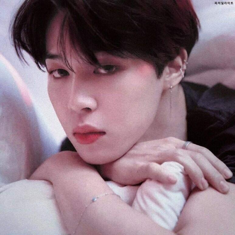 현대무용하면 방탄 지민이지ㅜㅠㅠㅜㅜ 아주그냥 갭차이가 쩔어!!!