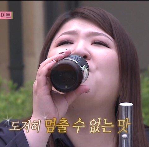와 진짜 줠라 맛있어 이게 뭐지??? 계란이랑 치즈랑 무슨 소스 밖에 없는거 같은데 이런 맛이 난다고?????