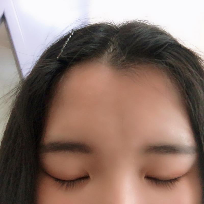 마스카라랑 뷰러 제외한 데일리 하찮게 생겼당