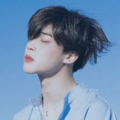 입덕을 도와줄게... 1. 뷔 / 김태형 / 생일 19951230 2. 진 / 김석진 / 생일 19921204 3. 지민 / 박지민 / 생일 1