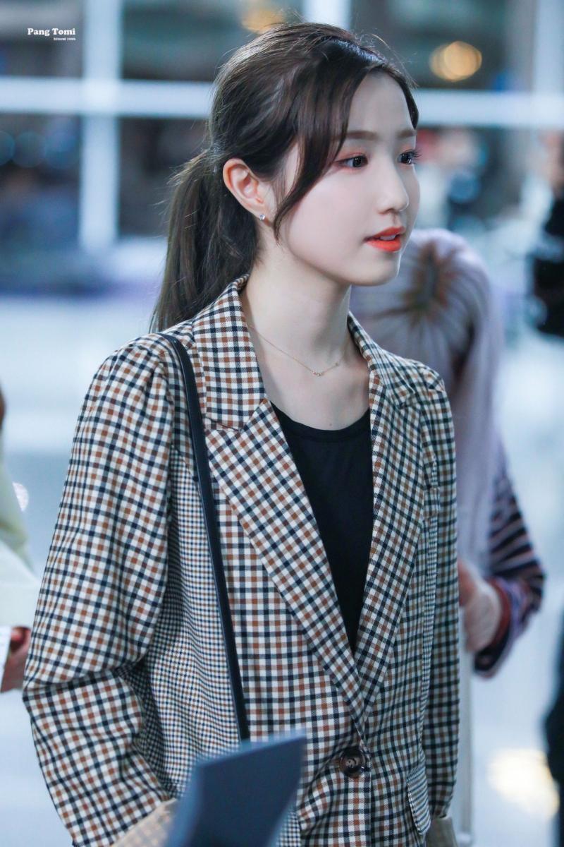 아이즈원 히토미ㅠㅠㅠ 정말 귀여움 그 자체ㅠㅠㅠ 요새 볼살 빠져서 더 예뻐졌어 ㅠㅠㅠㅠㅠ아