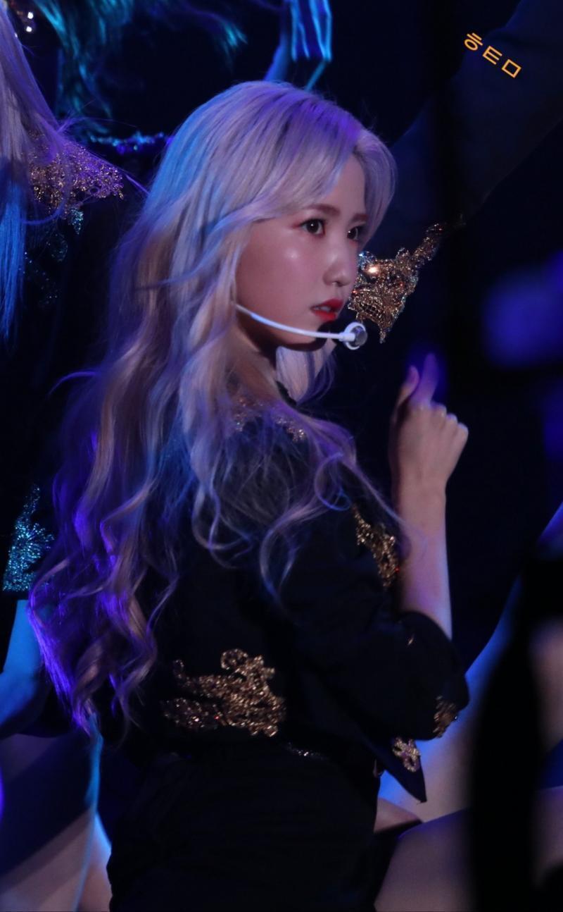 아이즈원 히토미ㅠㅠㅠ 정말 귀여움 그 자체ㅠㅠㅠ 요새 볼살 빠져서 더 예뻐졌어 ㅠㅠㅠㅠㅠ아