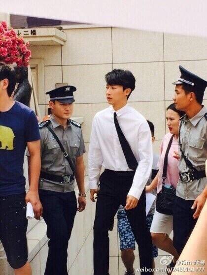 장우혁 수트 입은 사진.......
