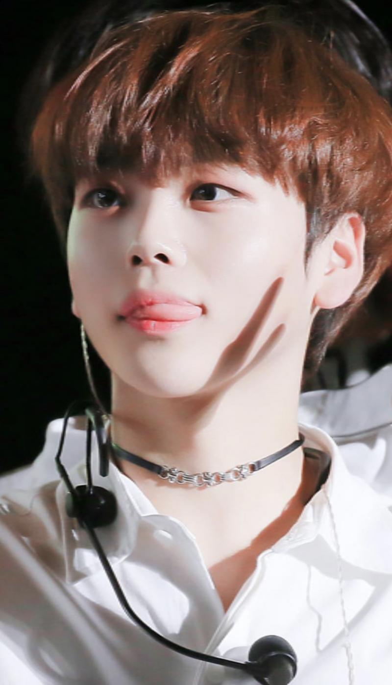 18살 , 174cm , 통영남자 , 엑스원 송형준 ㅈㄴ 기여움