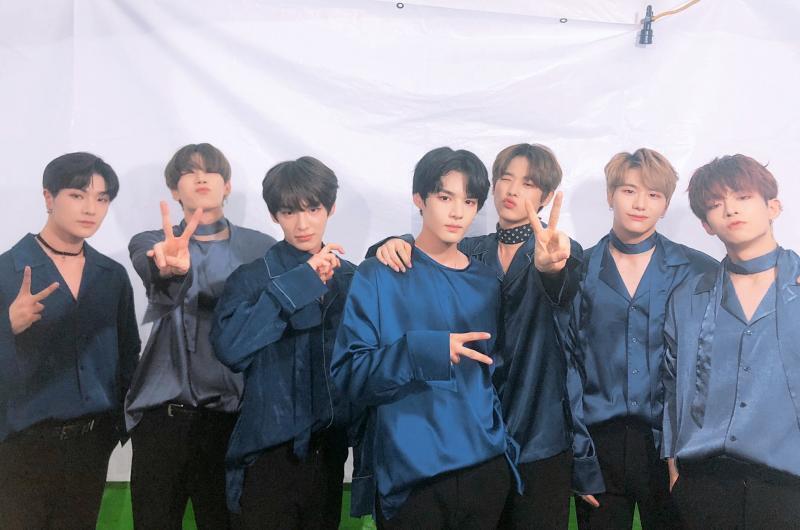 💙빅톤💛 진짜 다 잘생겼고 실력 인성 나무랄 데가 없는 예쁜 애들이야ㅠㅜ 게다가 보조개 요정 천지... 입덕은 안 해도 좋으니 노래 아무거나 한