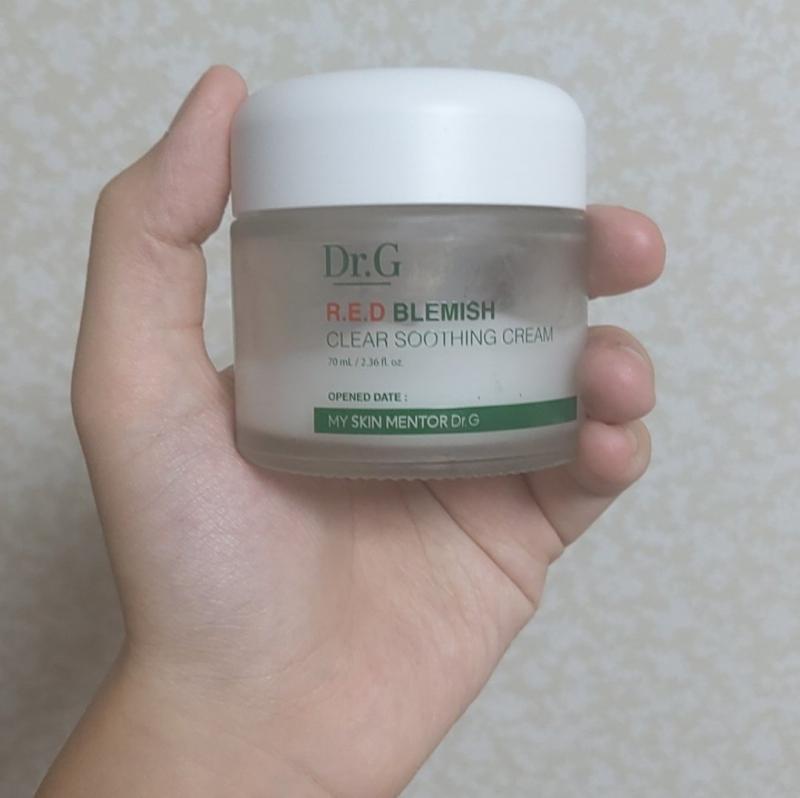 내가 쓰는 거즈필링이랑 수분크림! 거즈필링은 산지 며칠 안 됐고 수분크림은 거의 다 써서 같은 거 하나 더 사려다 없어서 다른 시카페어 크림 샀