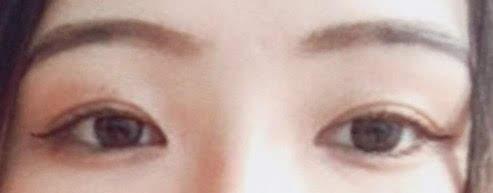 일자눈썹인데 아치형으로 그리려고 노력한 메이크업.. 다들 눈 너무 예쁘다!