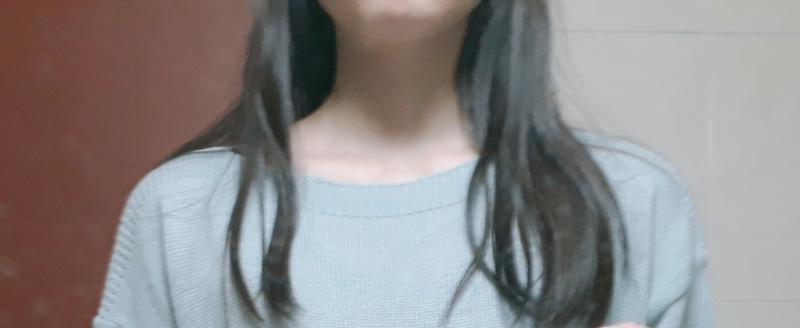 거울 더러운 거 미안.. 어깨 별로 안 넓어보이지 않아?