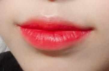 입술이 안 예뻐서 퓨우 ㅠㅠㅠ