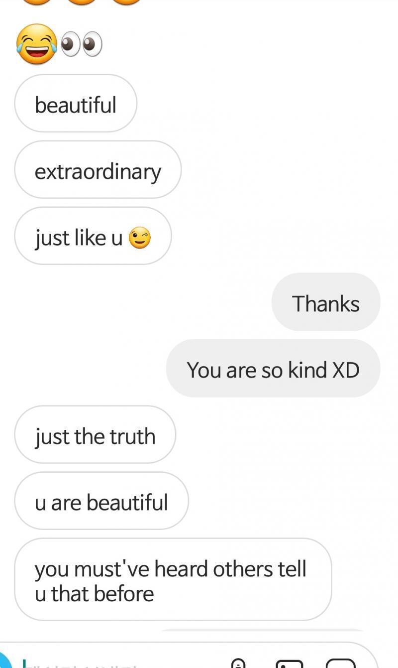 몰라 그냥 친구같긴 한데 얘가 하는 말이 너무 설레 ㅠㅠㅠㅠ 이건 뭐냐면 사실 나 그림 졸라 못그린단 말야 ㅋㅋㅋㅋㅋㅋㅋㅋㅋ근데 전에 애가 막